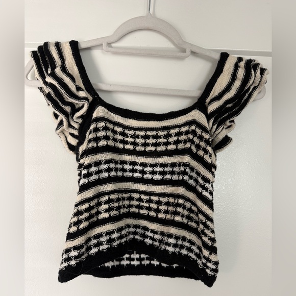 Hersy Black and White Striped Knit Top - Picture 3 of 5